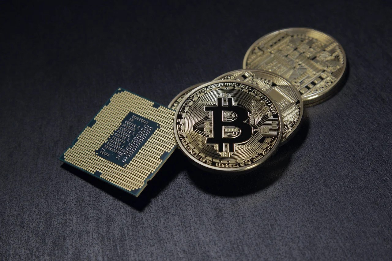 Bitcoin artėja prie savo 4 metų SMA šioje pagrindinėje rinkos metrikoje – štai ką reikia žinoti