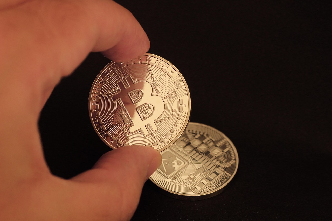 Štai kodėl Bitcoin kaina krenta ir ko tikėtis toliau